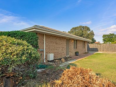 1/208 Burslem Drive, Maddington WA 6109