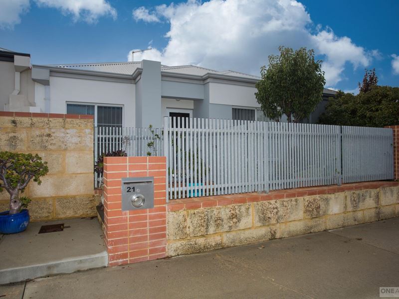 21 Perkins Drive, Clarkson
