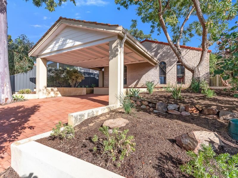 6 Bretby Close, Carine WA 6020