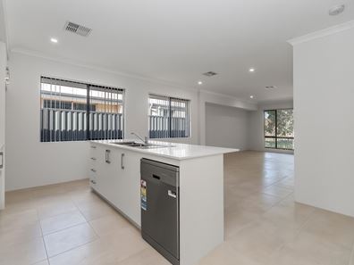39 Woongan Street, Southern River WA 6110