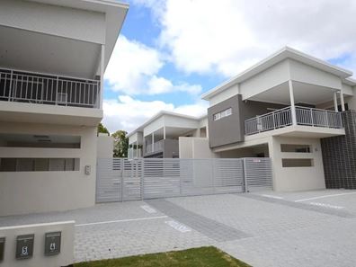 7/10 Montrose Way, Nollamara WA 6061