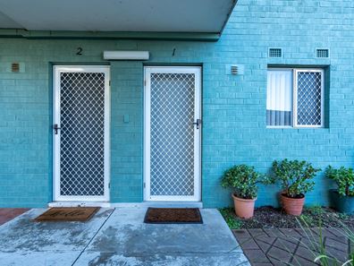 1/21 Fennager Way, Calista WA 6167