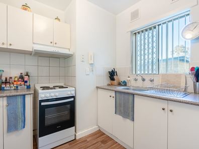 1/21 Fennager Way, Calista WA 6167
