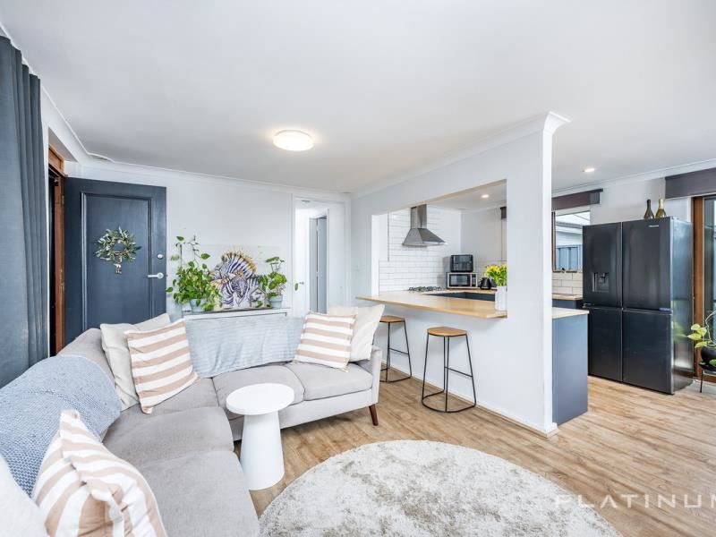 1/169 Camberwarra Drive, Craigie