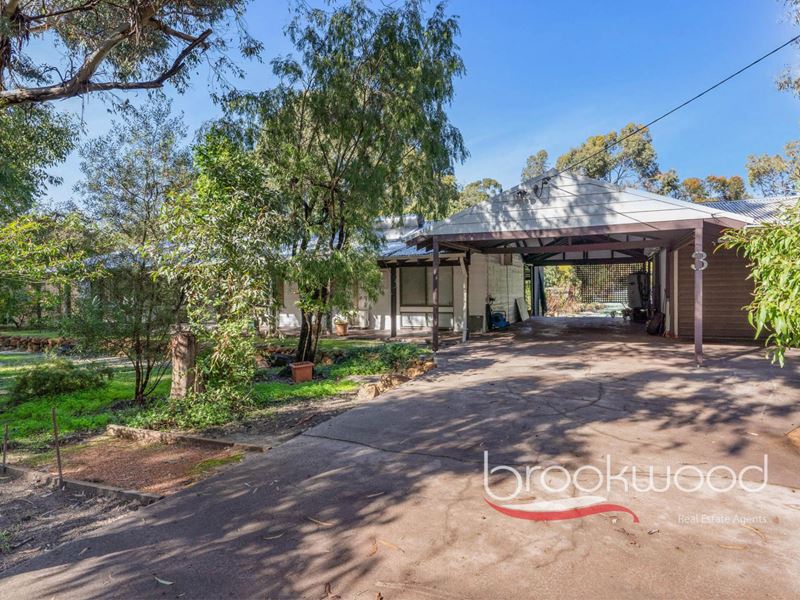3 Hollett Road, Stoneville WA 6081