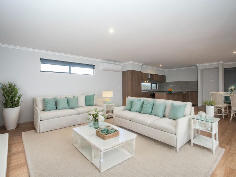 70 Dolphin Dr, Alkimos WA 6038