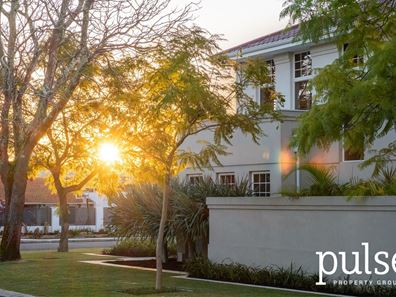 2 Peter Way, Rossmoyne WA 6148