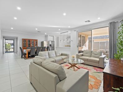 8 Venetian Way, Baldivis WA 6171