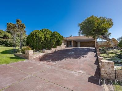 4 Bascombe Rise, Hillarys WA 6025
