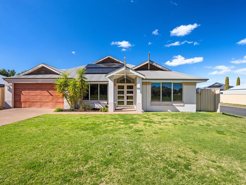 13 Murchison Parade, Millbridge WA 6232