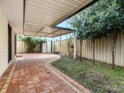 8 Warrior Pass, Bertram WA 6167