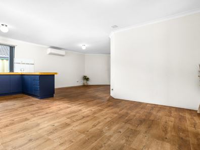 8 Warrior Pass, Bertram WA 6167
