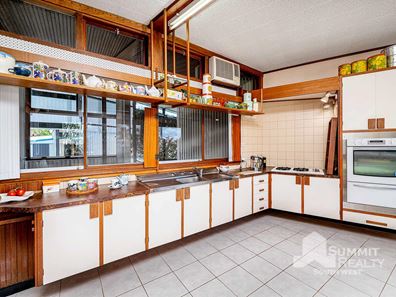 42 King Road, East Bunbury WA 6230