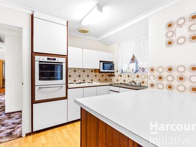 10 Dressler Way, Girrawheen WA 6064