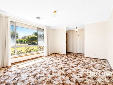 10 Dressler Way, Girrawheen WA 6064