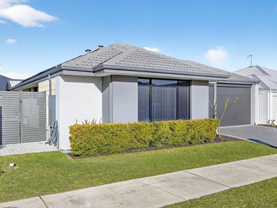 18 Beautiful Road, Banksia Grove WA 6031