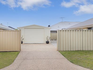 1 Higgins Drive, Broadwater WA 6280