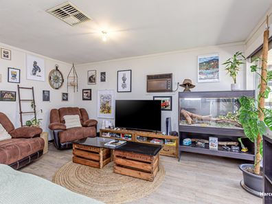 9 Dreyer Road, Roleystone WA 6111