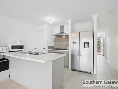 329B Lambeth Circle, Wellard WA 6170