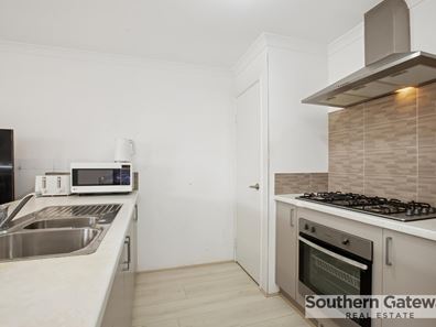 329B Lambeth Circle, Wellard WA 6170