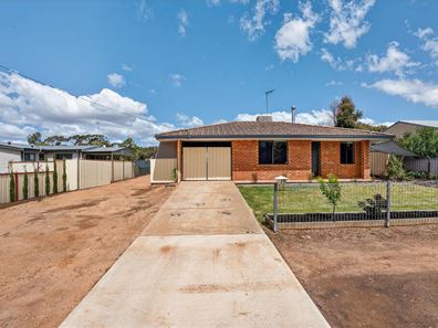 13 Monger Street, Beverley WA 6304