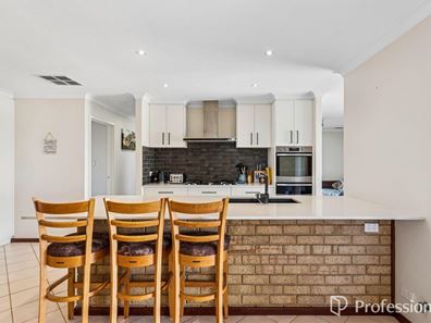 15 Combellack Way, High Wycombe WA 6057