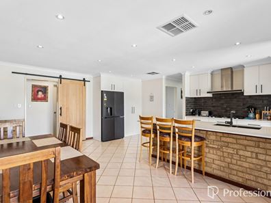15 Combellack Way, High Wycombe WA 6057