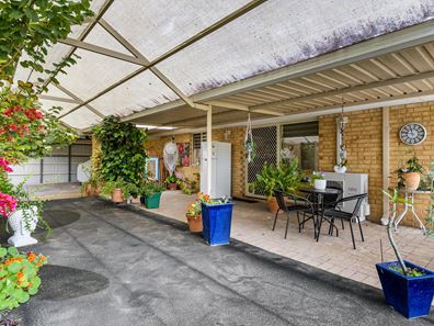 35 St Andrews Loop, Cooloongup WA 6168