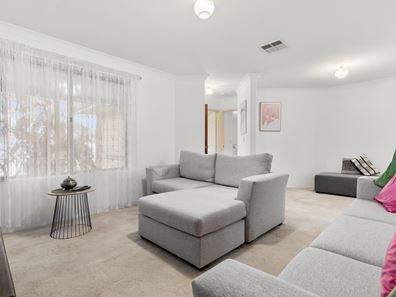 35 St Andrews Loop, Cooloongup WA 6168
