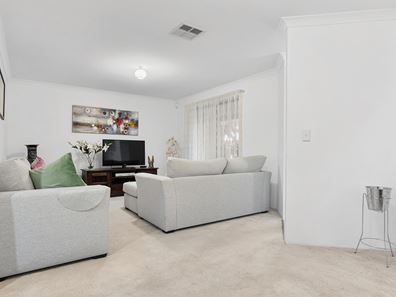 35 St Andrews Loop, Cooloongup WA 6168