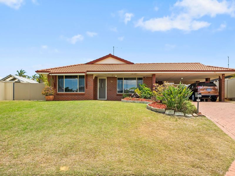 23 Muntries Place, Halls Head WA 6210