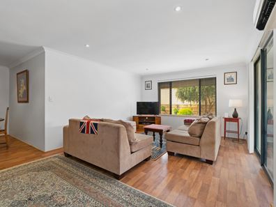 8 Charnley Link, Wanneroo WA 6065
