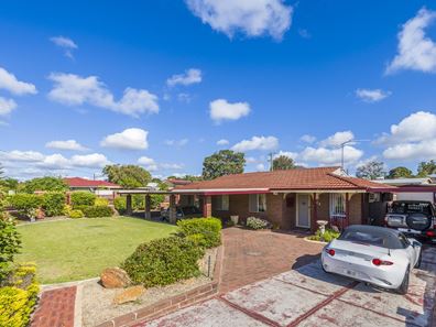 24 Amberton Avenue, Girrawheen WA 6064