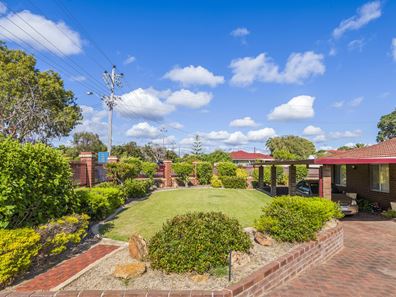 24 Amberton Avenue, Girrawheen WA 6064