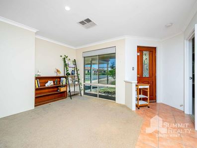 26 Blue Wren Drive, Eaton WA 6232