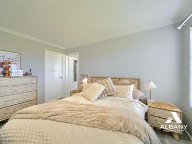 20 Orion Avenue, Mckail WA 6330
