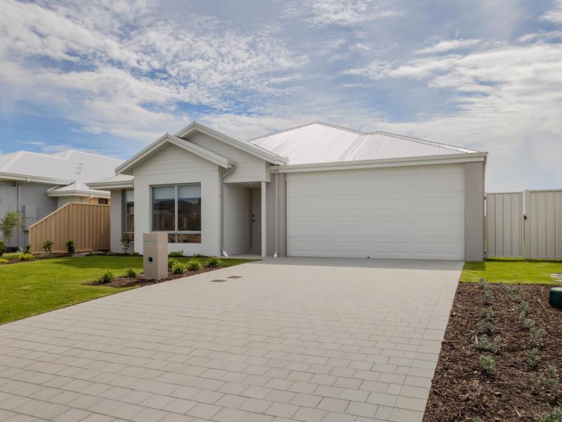 21A Hazelgrove Crescent, Millbridge