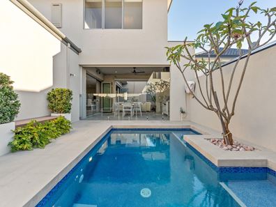 30 Pantheon Avenue, North Coogee WA 6163