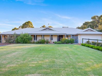 3 Portree Street, Bedfordale WA 6112