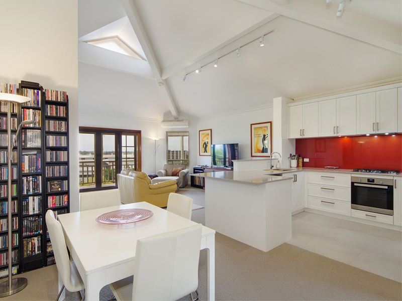 11/16-28 Waterloo Crescent, East Perth