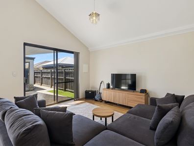 81 Banrock Drive, Ellenbrook WA 6069