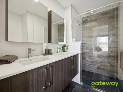 3/5 Birdwood Road, Melville WA 6156