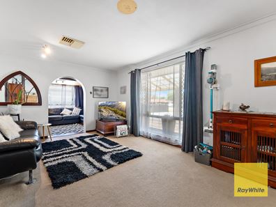 82 Lyrebird Way, Thornlie WA 6108