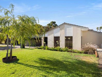 4 Bernier Road, Shelley WA 6148