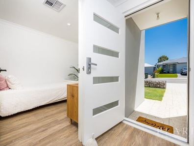 6 Limari Place, Sinagra WA 6065
