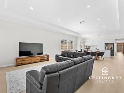 14 BHAGWAN GROVE, Canning Vale WA 6155