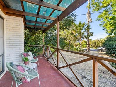 11 Bromley Street, Embleton WA 6062