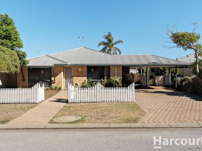 13 Lavender Gardens, Halls Head WA 6210