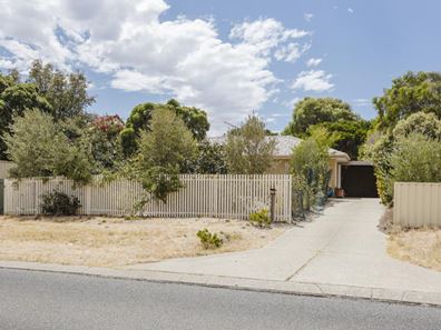114 Lagoon Drive, Yanchep WA 6035