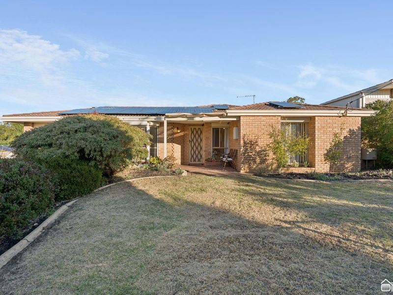 18 Coolabah Drive, Mount Nasura WA 6112